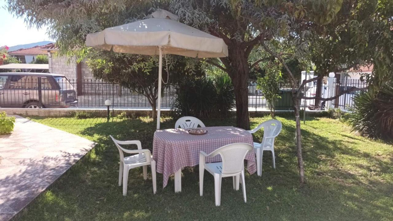 Polis΄ House Apartment Vrasna Exterior photo